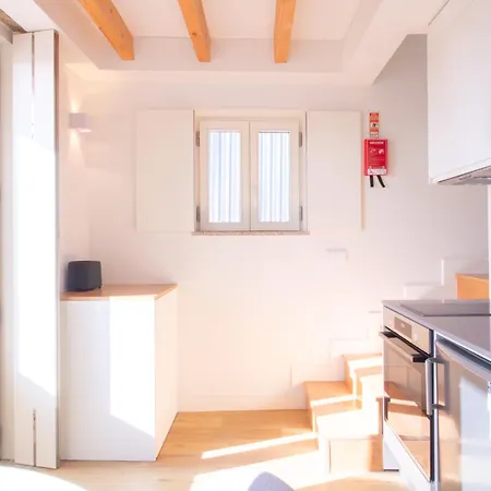 Διαμέρισμα Caldeireiros 95 By Lovelystay