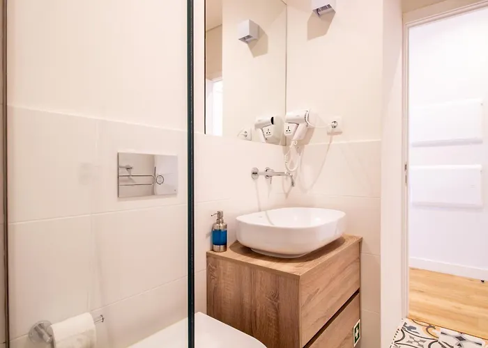 Caldeireiros 95 By Lovelystay Διαμέρισμα