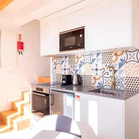 Lägenhet Caldeireiros 95 By Lovelystay