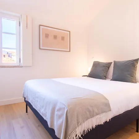 Caldeireiros 95 By Lovelystay Oporto