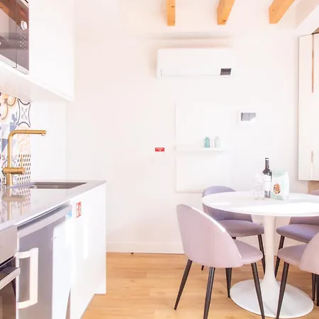 Lägenhet Caldeireiros 95 By Lovelystay