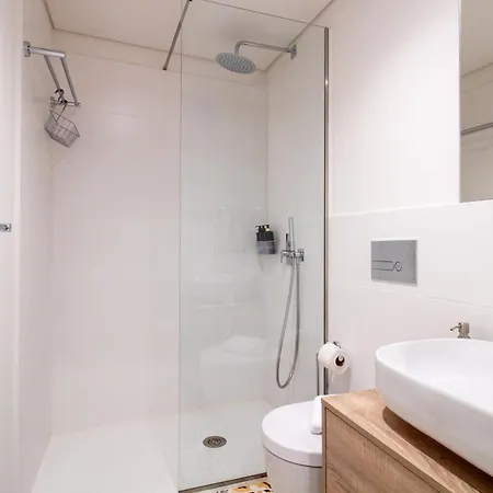 Caldeireiros 95 By Lovelystay Oporto