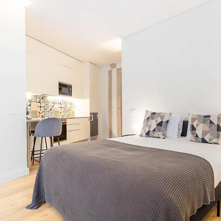 Caldeireiros 95 By Lovelystay Porto