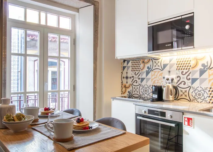 Apartment Caldeireiros 95 By Lovelystay Porto