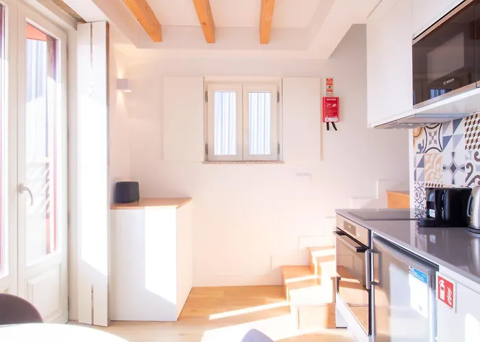 Apartamento Caldeireiros 95 By Lovelystay